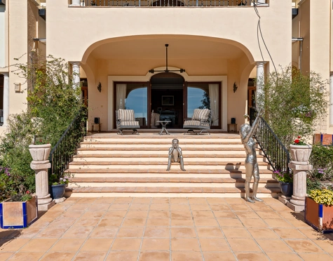 Villa for sale in La Zagaleta, Benahavis