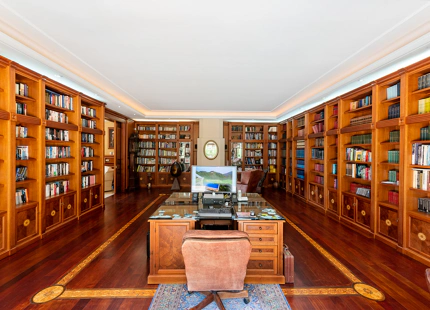 IMPRESSIVE MANSION FOR SALE IN LA ZAGALETA