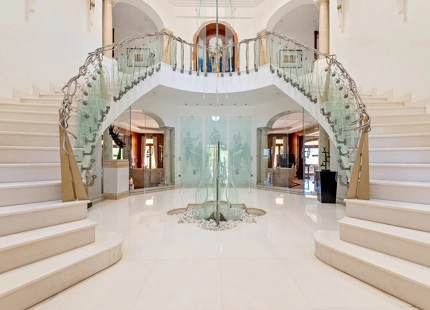 IMPRESSIVE MANSION FOR SALE IN LA ZAGALETA