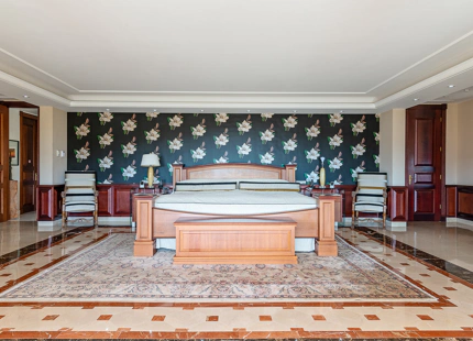 IMPRESSIVE MANSION FOR SALE IN LA ZAGALETA