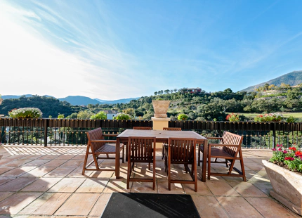 IMPRESSIVE MANSION FOR SALE IN LA ZAGALETA