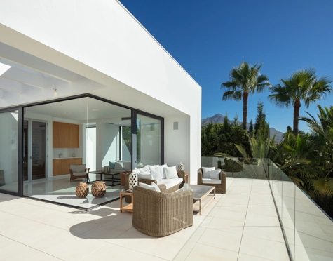 Villa en venta en Nueva Andalucia, Marbella