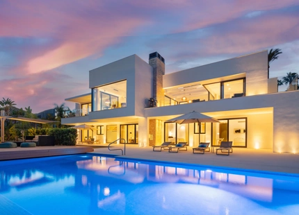 VILLA CONTEMPORÁNEA EN VENTA EN NUEVA ANDALUCIA