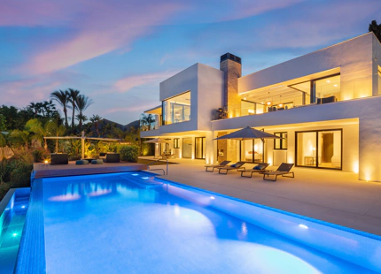 VILLA CONTEMPORÁNEA EN VENTA EN NUEVA ANDALUCIA