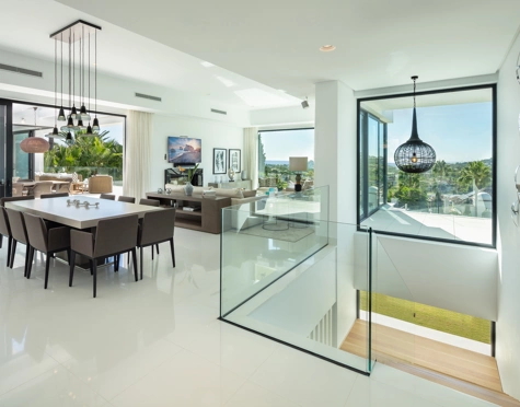 Villa en venta en Nueva Andalucia, Marbella