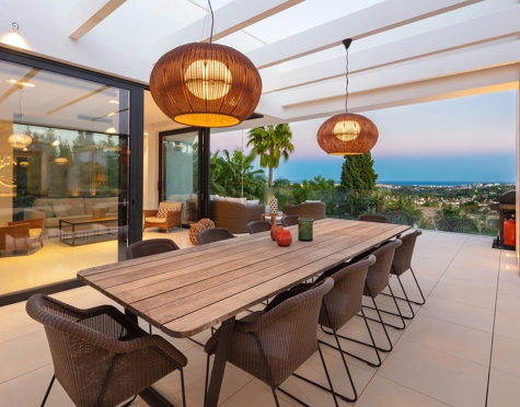 Villa en venta en Nueva Andalucia, Marbella