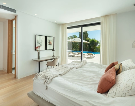 Villa en venta en Nueva Andalucia, Marbella
