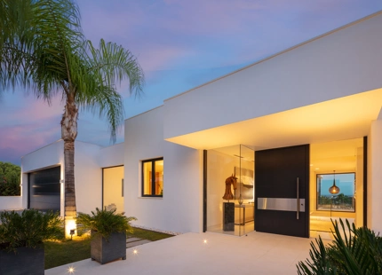 VILLA CONTEMPORÁNEA EN VENTA EN NUEVA ANDALUCIA