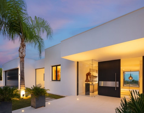 Villa en venta en Nueva Andalucia, Marbella