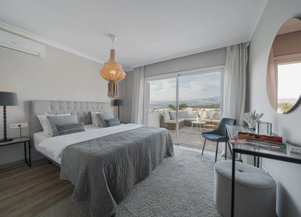 CHALET MODERNO EN VENTA EN NUEVA ANDALUCIA