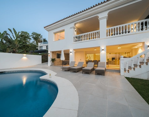 Villa for sale in Nueva Andalucia, Marbella