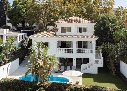 CHALET MODERNO EN VENTA EN NUEVA ANDALUCIA