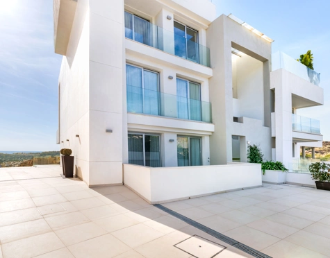 Apartment for sale in Nueva Andalucia, Marbella