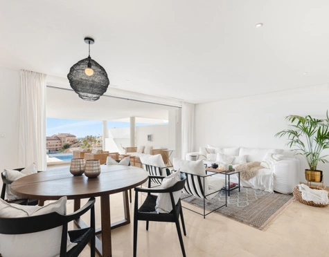 APARTAMENTO DE ALTA GAMA UBICADO EN HERMOSA COMUNIDAD CERRADA