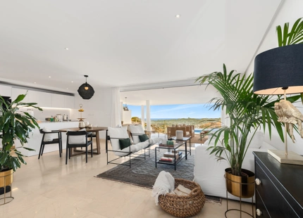 APARTAMENTO DE ALTA GAMA UBICADO EN HERMOSA COMUNIDAD CERRADA