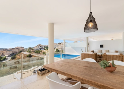 APARTAMENTO DE ALTA GAMA UBICADO EN HERMOSA COMUNIDAD CERRADA