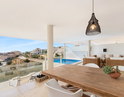 Apartment for sale in Nueva Andalucia, Marbella