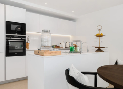 APARTAMENTO DE ALTA GAMA UBICADO EN HERMOSA COMUNIDAD CERRADA