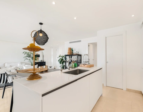 Apartment for sale in Nueva Andalucia, Marbella