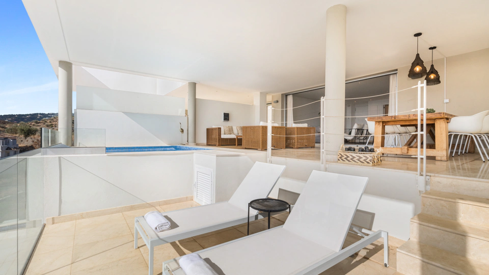 Apartamento en venta en Nueva Andalucia, Marbella
