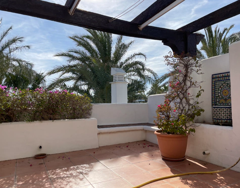 Penthouse for sale in Alcazaba Beach, Estepona East