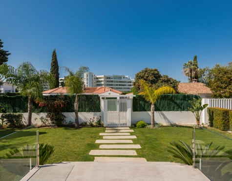 Villa for sale in Guadalmina Alta, San Pedro de Alcantara