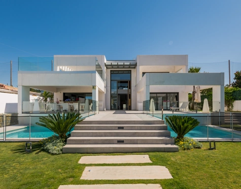 Villa for sale in Guadalmina Alta, San Pedro de Alcantara