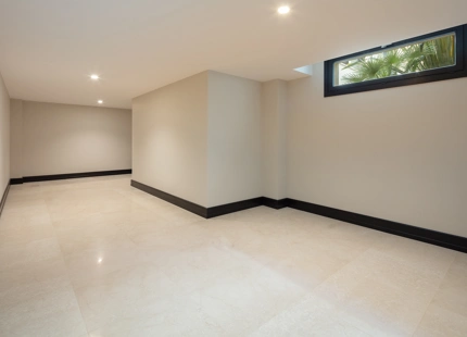MEDITERRANEAN-STYLE VILLA FOR SALE IN NUEVA ANDALUCIA 