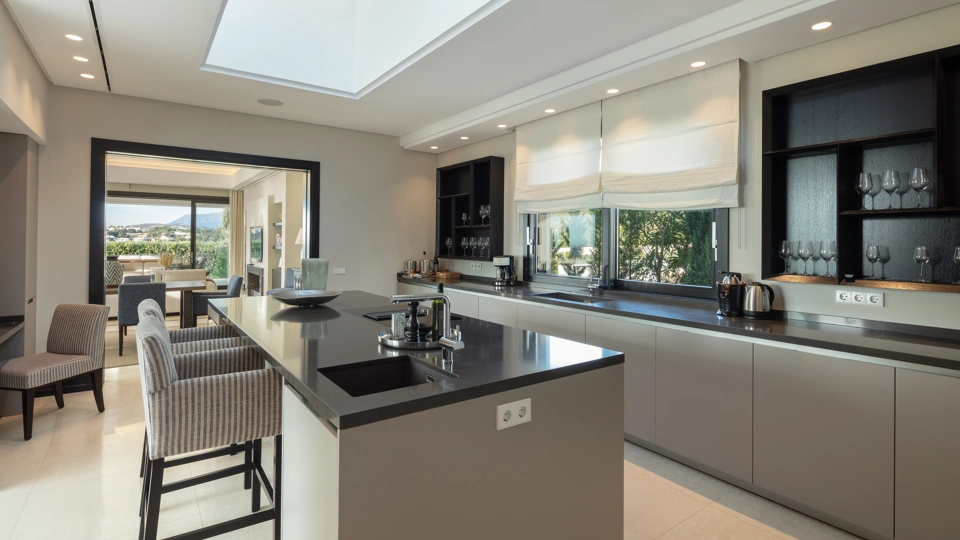 Villa for sale in Nueva Andalucia, Marbella