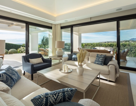 Villa en venta en Nueva Andalucia, Marbella