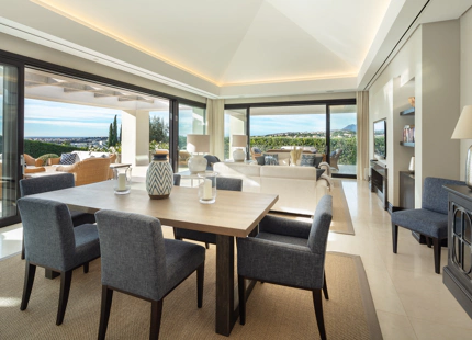 MEDITERRANEAN-STYLE VILLA FOR SALE IN NUEVA ANDALUCIA 