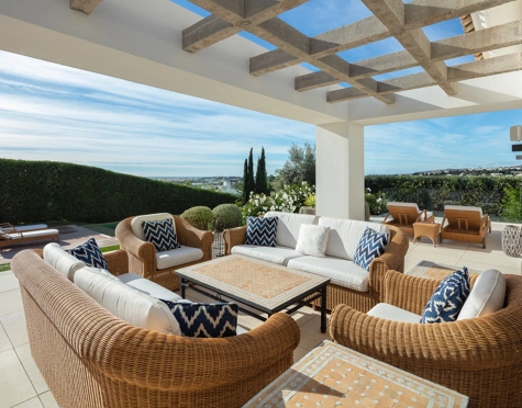 Villa en venta en Nueva Andalucia, Marbella