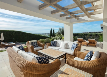 MEDITERRANEAN-STYLE VILLA FOR SALE IN NUEVA ANDALUCIA 