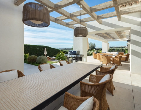 Villa en venta en Nueva Andalucia, Marbella