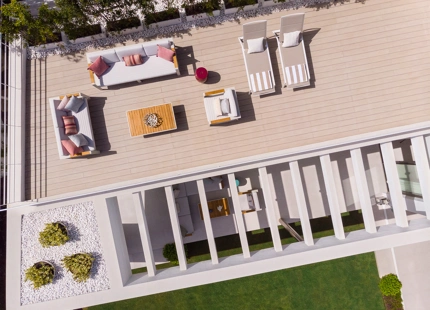 Impresionante villa de 5 dormitorios y piscina climatizada ubicada en el corazón del Valle del Golf de Nueva Andalucía