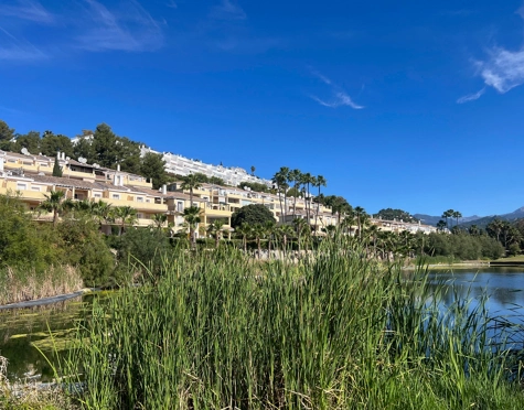 Apartamento en venta en La Quinta, Benahavis