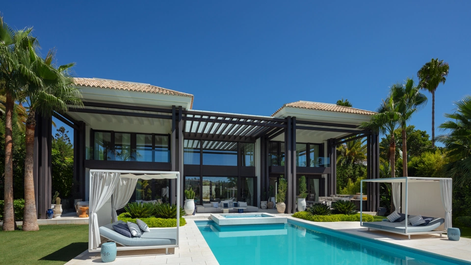 Villa en venta en La Cerquilla, Nueva Andalucia