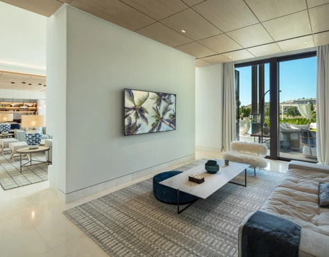 Villa for sale in La Cerquilla, Nueva Andalucia