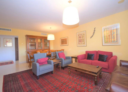 APARTAMENTO EN PRIMERA LINEA DE GOLF EN VENTA EN BENAHAVIS