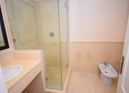 APARTAMENTO EN PRIMERA LINEA DE GOLF EN VENTA EN BENAHAVIS