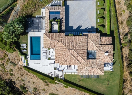 DESTACADA RESIDENCIA FAMILIAR EN EL MADROÑAL