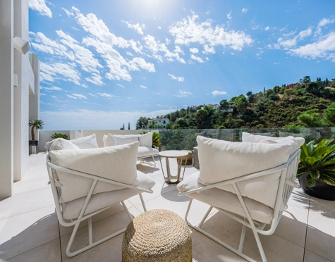 Villa en venta en El Madroñal, Benahavis