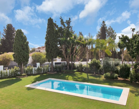 Villa for sale in Las Lomas de Marbella, Marbella Golden Mile