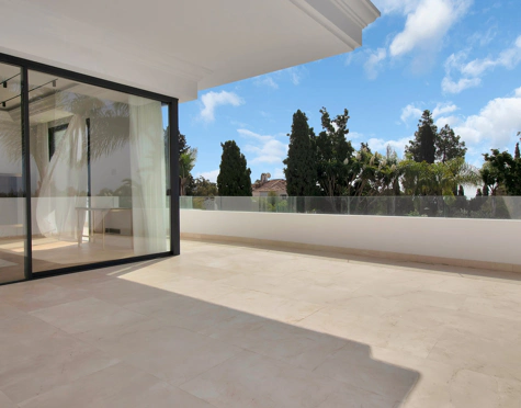 Villa for sale in Las Lomas de Marbella, Marbella Golden Mile