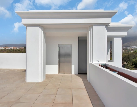 Villa for sale in Las Lomas de Marbella, Marbella Golden Mile