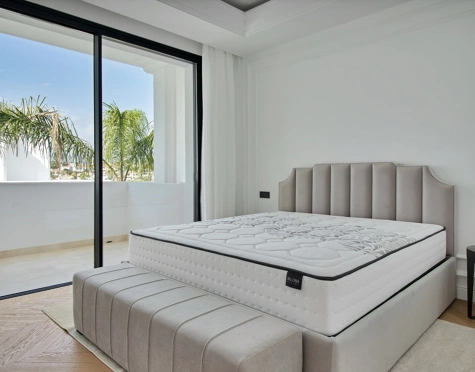 Villa for sale in Las Lomas de Marbella, Marbella Golden Mile