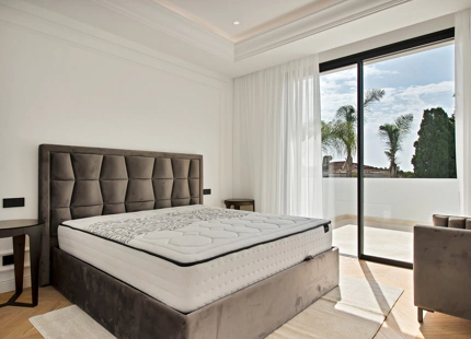 VILLAS A ESTRENAR EN LAS LOMAS DE MARBELLA