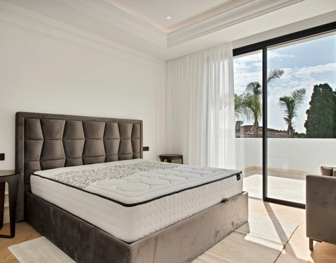 Villa for sale in Las Lomas de Marbella, Marbella Golden Mile
