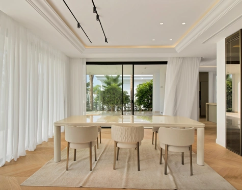 Villa for sale in Las Lomas de Marbella, Marbella Golden Mile