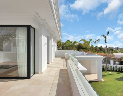 Villa for sale in Las Lomas de Marbella, Marbella Golden Mile